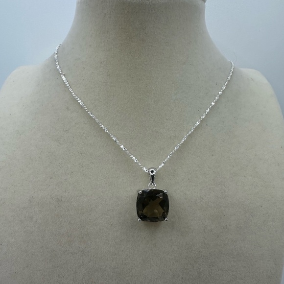 Faceted Square Smoky Quartz Pendant on Silver Chain - Picture 5 of 11